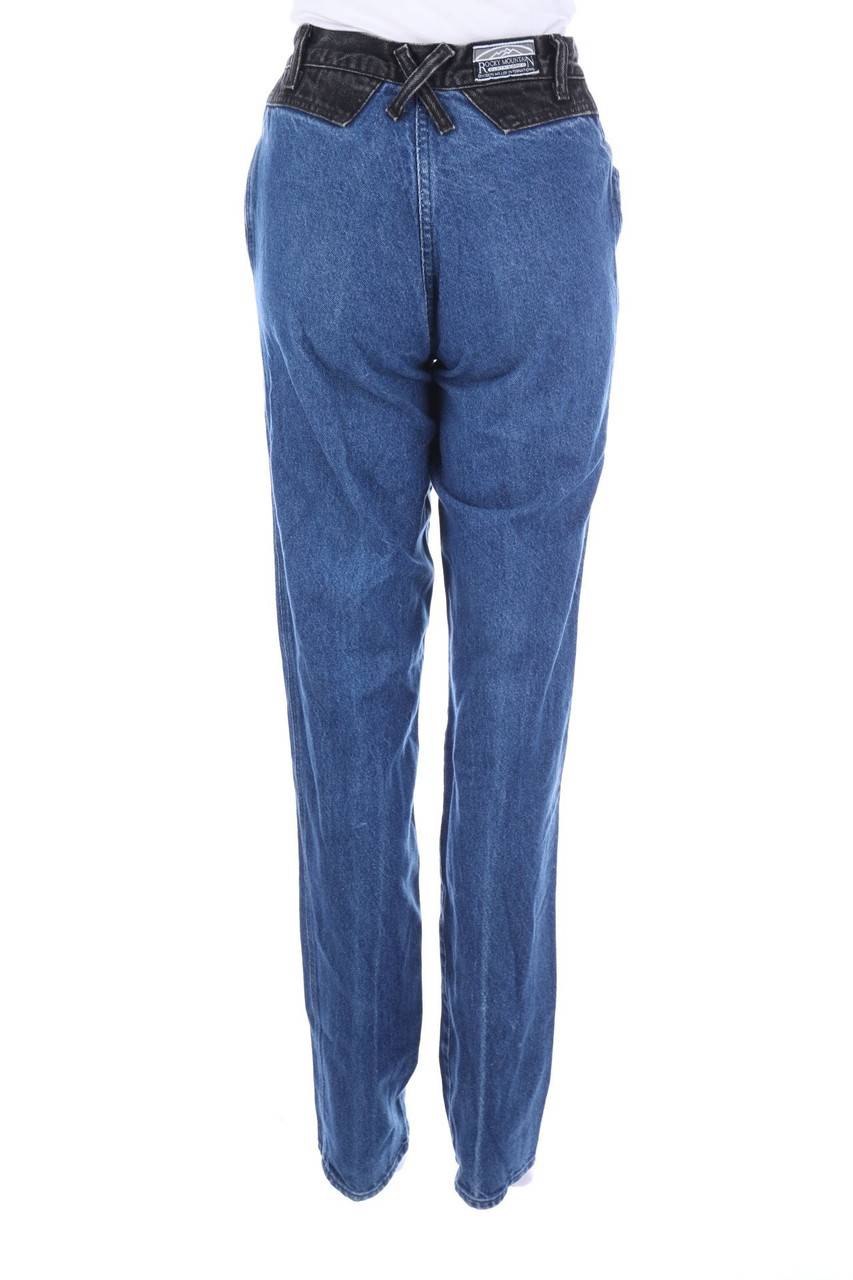 Carou ROCKIES Raw Denim Straight Cut Jeans mit Logo-Patch Fabrikverkauf
