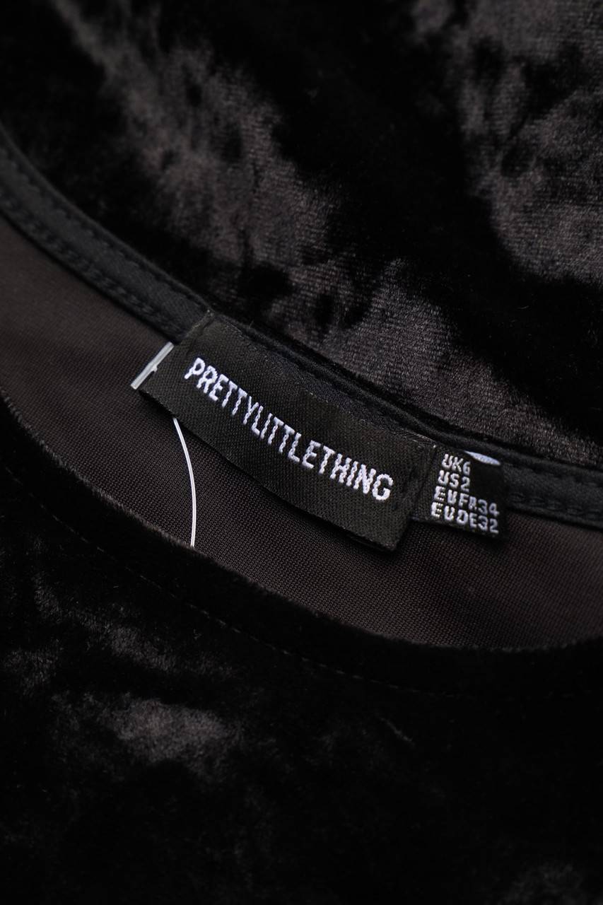 Carou PRETTYLITTLETHING Samt-Body Im Verkauf