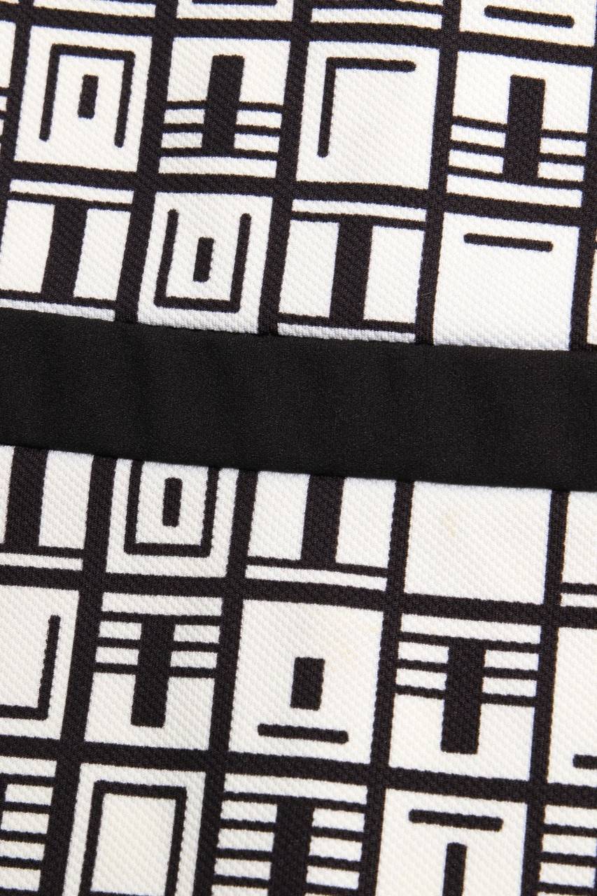 Carou Ohne Label Kleid mit geometrischem Muster Clearance-Verkauf