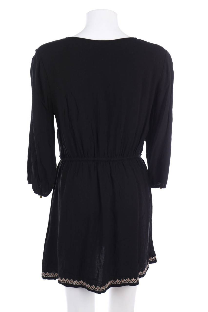 Carou FOREVER 21 Kleid mit Stickereien Letzte 2 Tage