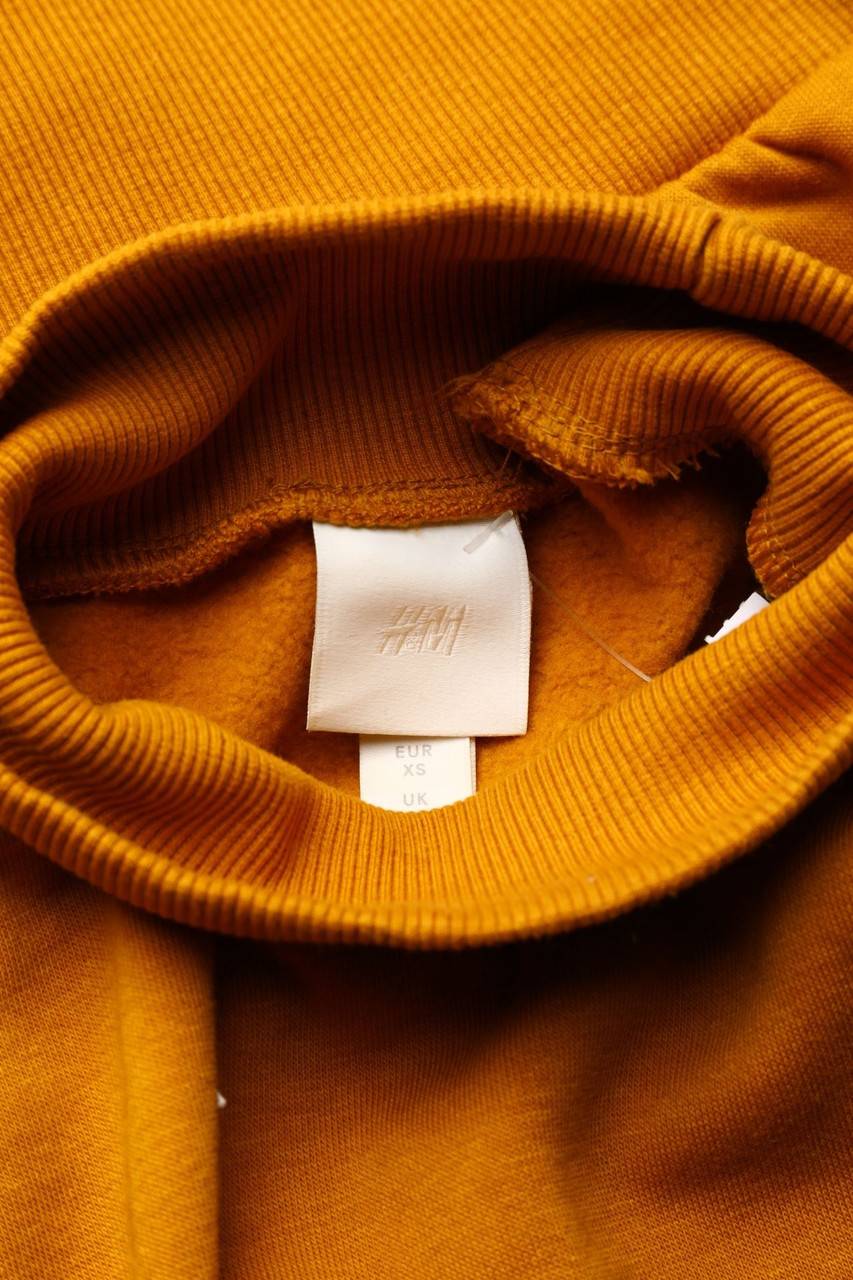 Carou H&M Sweatshirt mit Statement-Print Letzte 3 Tage