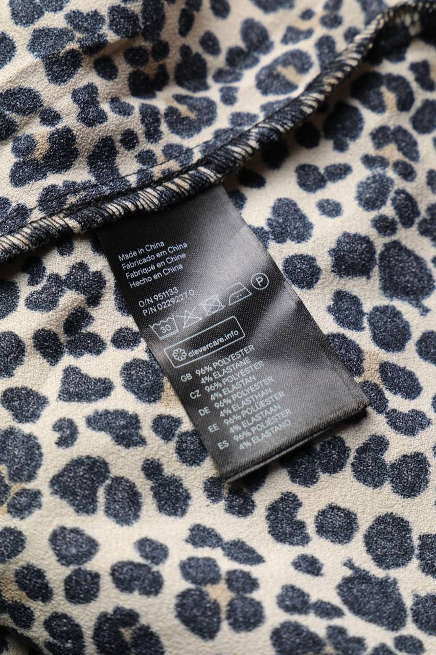 Carou H&M DIVIDED Kleid mit Leo-Print Bis zu 65% Rabatt