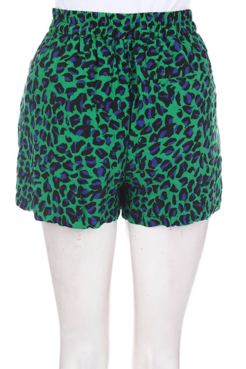 Carou Bershka Shorts mit Animal-Print Begrenzt auf 3 Tage