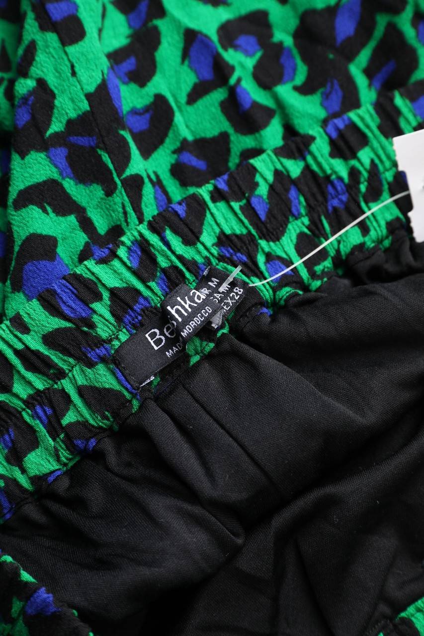 Carou Bershka Shorts mit Animal-Print Begrenzt auf 3 Tage