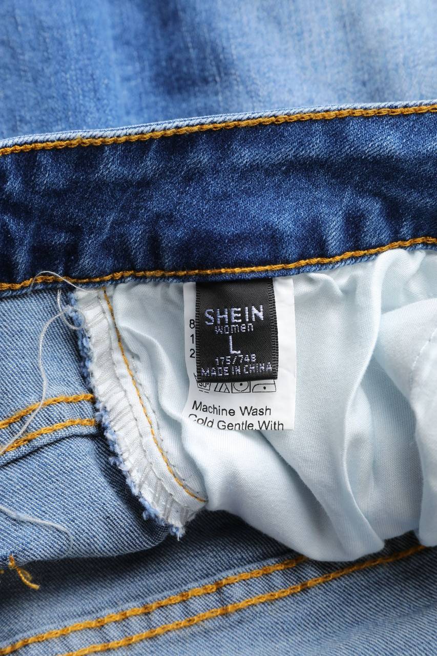Carou SHEIN Used Look Jeans-Shorts Räumungsverkauf