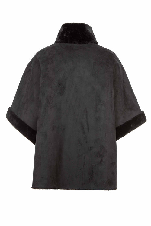 Petite M. Cape zum Wenden in Lammfell Imitat Schwarz Black Friday Preise
