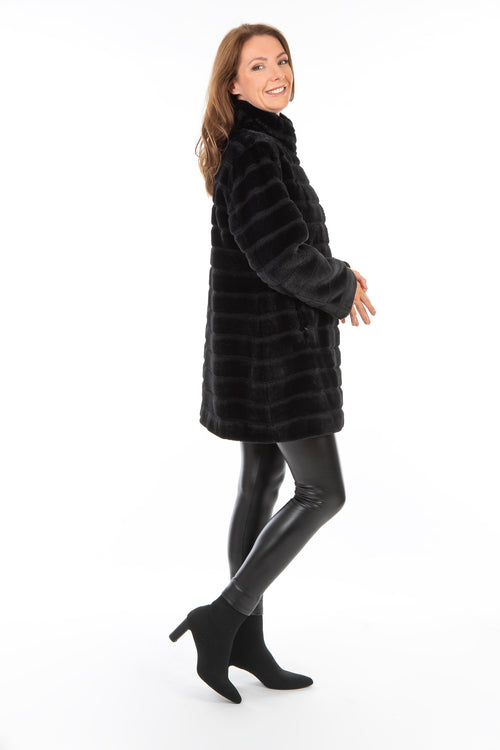 Petite M. Leichte Kunstfell Jacke Schwarz Neuheiten