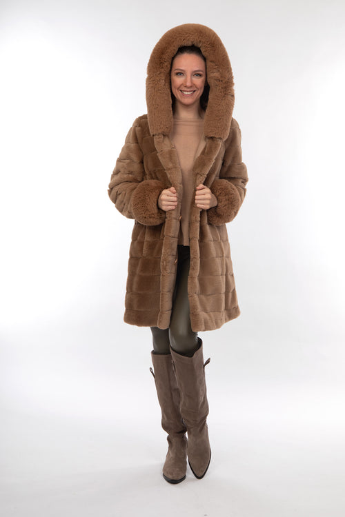 Petite M. Wendemantel mit Kapuze in Kunstfell und Microfaser, Farbe Camel Letzte 3 Tage