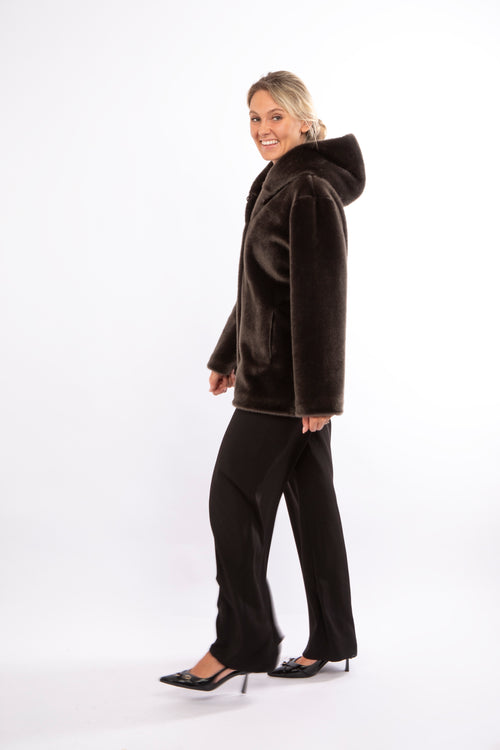 Petite M. Kunstpelzjacke in Dark Taupe Bis zu 55% Rabatt