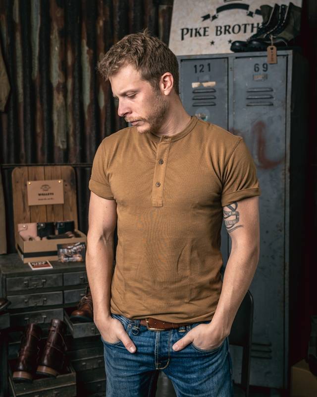 Pike Brothers 1927 Henley Shirt short sleeve Mojave brown Meist gekauft