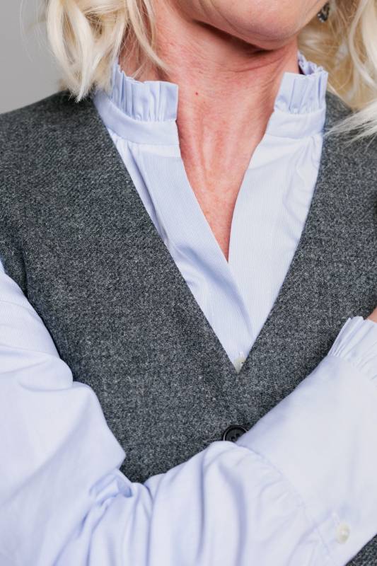 Rockmacherin Susanna Damen-Trachtenbluse mit Rüschen und modernem Ärmelschnitt Blitzverkäufe