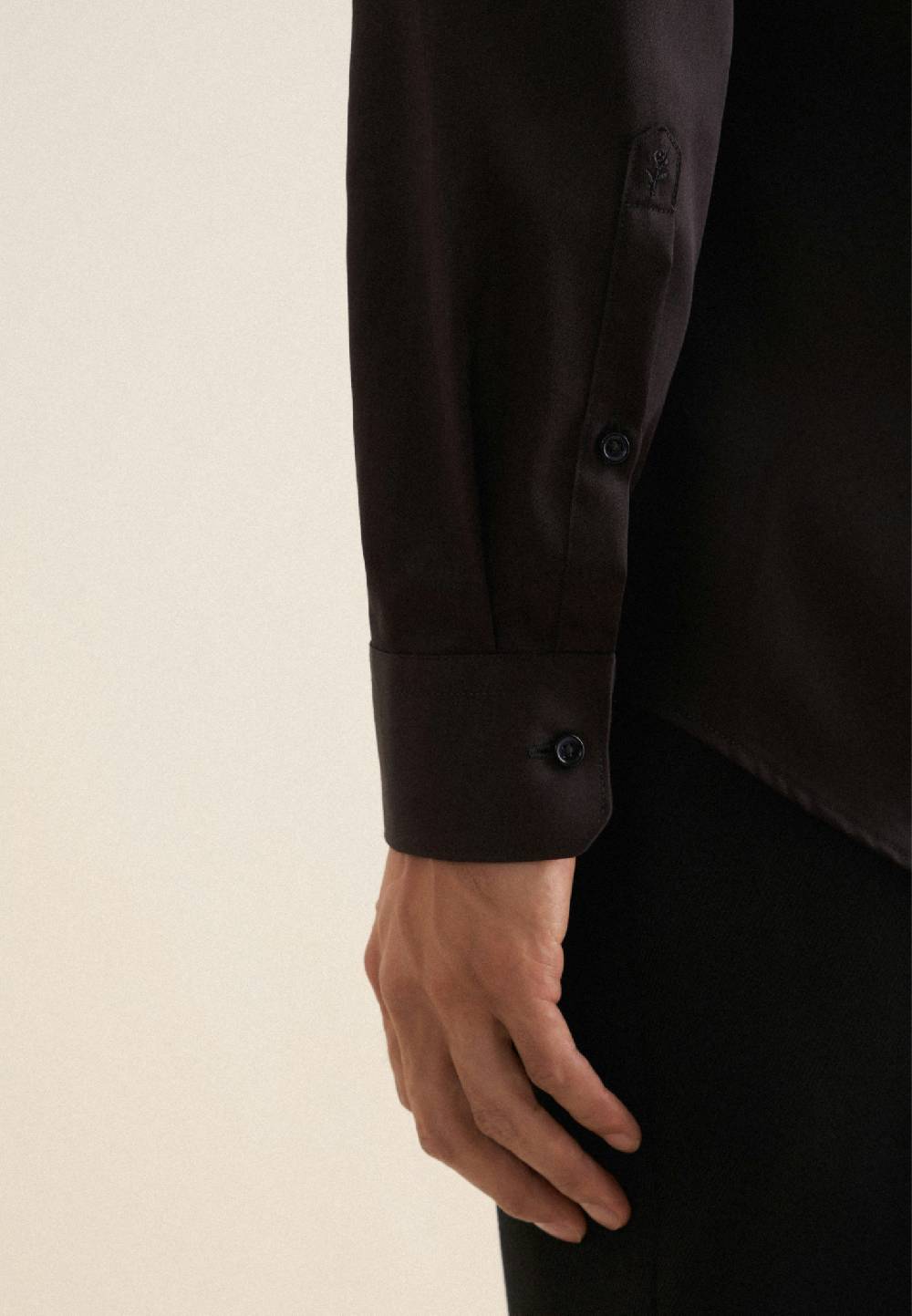 Studio Seidensticker Bügelleichtes Satin Business Hemd in Slim mit Kentkragen Zeitlich begrenztes Angebot