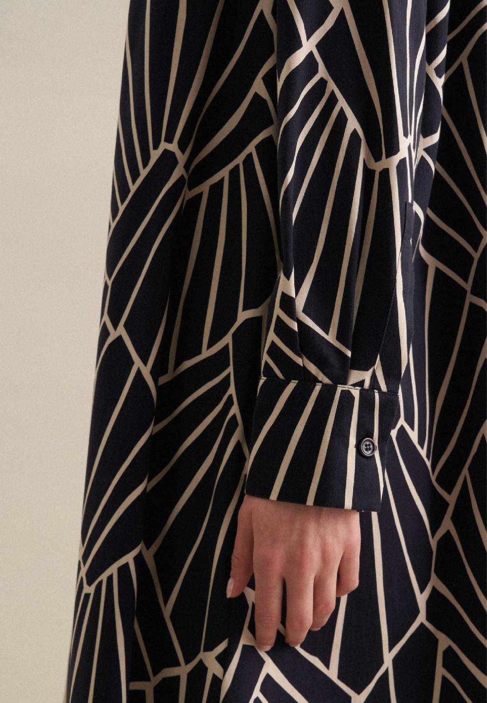 Studio Seidensticker Satin Midi Kleid Valentinstagsangebot