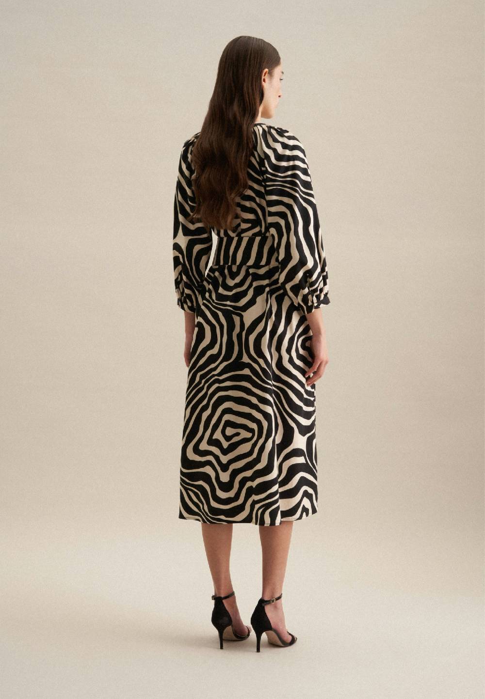Studio Seidensticker Satin Midi Kleid Vierteljährliche Förderung
