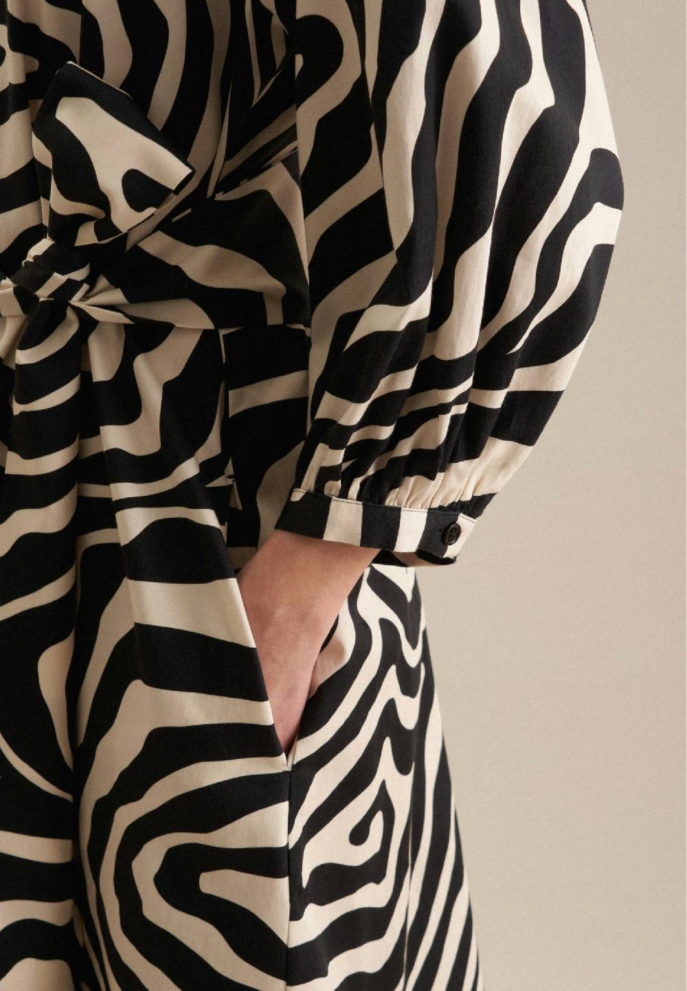 Studio Seidensticker Satin Midi Kleid Vierteljährliche Förderung