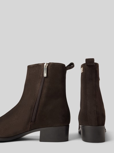 Peek & Cloppenburg Tommy HilfigerStiefel mit Label-Detail in dunkelbraun Cyber Monday