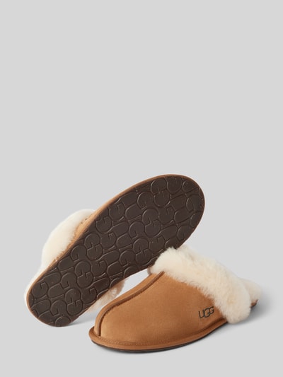 Peek & Cloppenburg UGGHausschuhe aus Leder Modell 'SCUFFETTE II' in camel JETZT KAUFEN