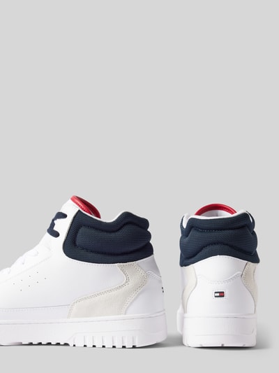 Peek & Cloppenburg Tommy HilfigerSneaker mit Schnürung Modell 'BASKET' in weiss Sonderangebot