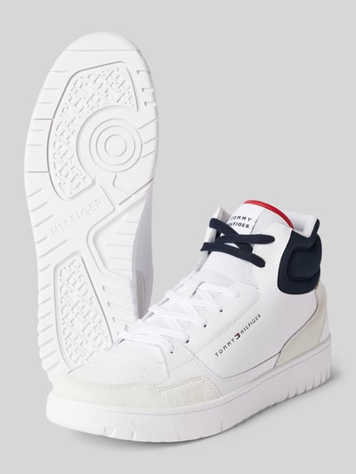 Peek & Cloppenburg Tommy HilfigerSneaker mit Schnürung Modell 'BASKET' in weiss Sonderangebot