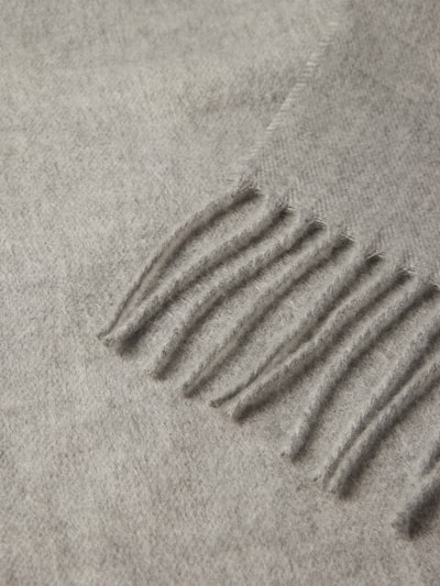 Peek & Cloppenburg FraasSchal mit Fransen in hellgrau 50% Rabatt mit kostenlosem Versand