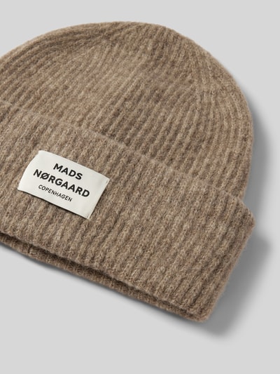 Peek & Cloppenburg MADS NØRGAARDMütze mit Label-Detail Modell 'Tosca' in beige Speichern exportieren