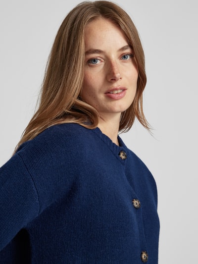 Peek & Cloppenburg Christian Berg WomanStrickjacke aus Wolle mit Rundhalsausschnitt in dunkelblau Kostenloser Versand