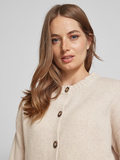 Peek & Cloppenburg Christian Berg WomanStrickjacke aus Wolle mit Rundhalsausschnitt in beige melange Black Friday