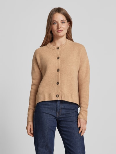 Peek & Cloppenburg Christian Berg WomanStrickjacke aus Wolle mit Rundhalsausschnitt in camel Discount Store für neue Produkte