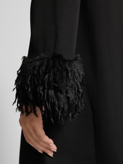Peek & Cloppenburg Jake*s CollectionKnielanges Kleid mit Rundhalsausschnitt und Kunstfell in black Speichern exportieren