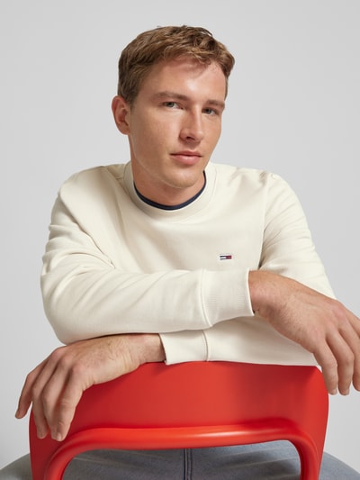 Peek & Cloppenburg Tommy JeansRegular Fit Sweatshirt mit Logo-Badge in beige Black Friday