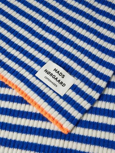 Peek & Cloppenburg MADS NØRGAARDSchal mit Strukturmuster in royal Große Rabatte