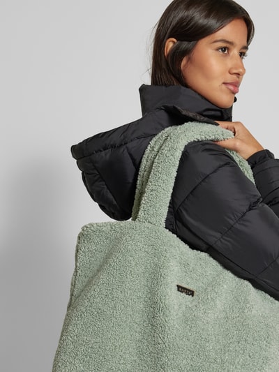 Peek & Cloppenburg BartsHandtasche aus Teddyfell Modell 'Bugbane' in schilf Kostenlose Rückgabe