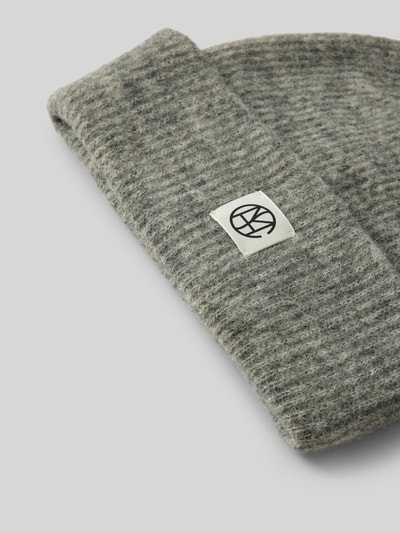 Peek & Cloppenburg MSCH CopenhagenBeanie mit Logo-Patch Modell 'Hope' in mittelgrau melange Zeitbegrenzte Promotion